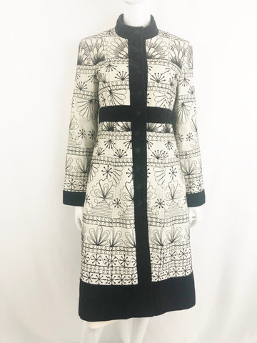 Nanette Lepore Velvet Trim Coat Size 8