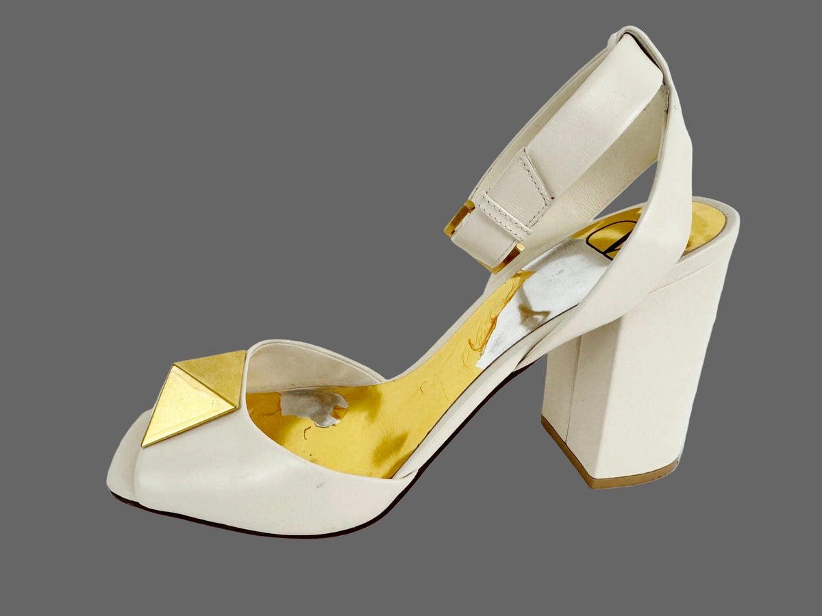 Valentino One Stud Sandal Size 8.5 – KMK Luxury Consignment