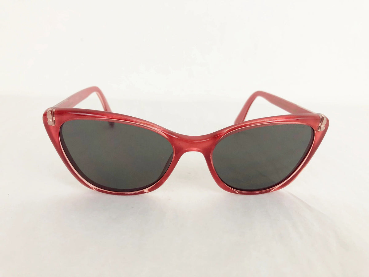 Marc Jacobs Red Frame Sunglasses – KMK Luxury Consignment display picture 1