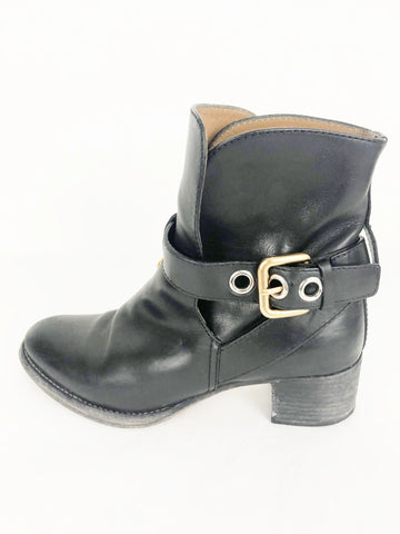 Chloe Leather Buckle Boots Size 37 It (7 Us)