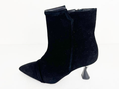 NEW Christina Millotti Ankle Boots Size 8.5