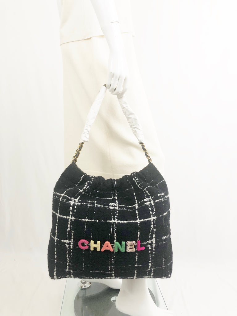 Chanel 2022 Tweed 22 Hobo w/ Pouch - Black Hobos, Handbags