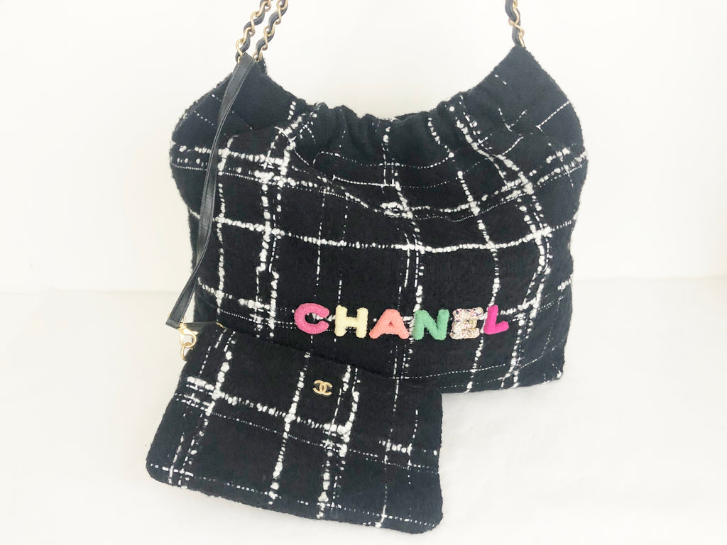 Chanel 2022 Tweed 22 Hobo w/ Pouch - Black Hobos, Handbags