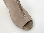 NEW André Assous Wedge Size 9