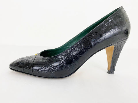 Gucci Embossed Leather Pumps Size 38.5 It (8.5 Us)