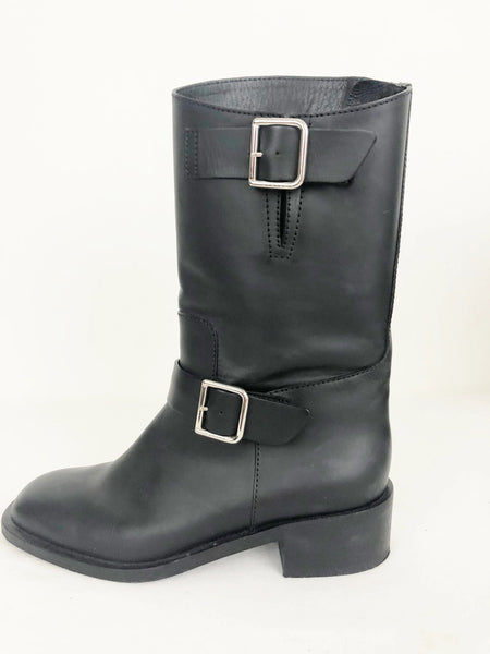 ホ*ー様 CHANEL 37ブラックレザーブーティ34.5 Chanel Moto Buckle Boots Size 7 – KMK Luxury Consignment