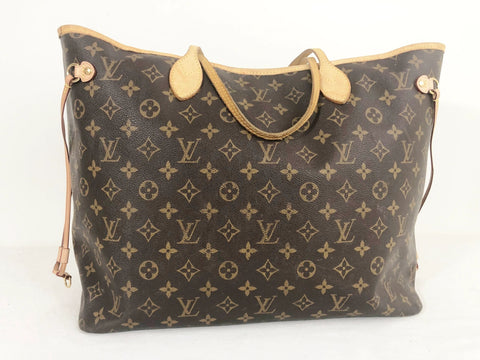 Louis Vuitton GM Monogram Neverfull Hobo Bag! Perfect Size Travel Bag.