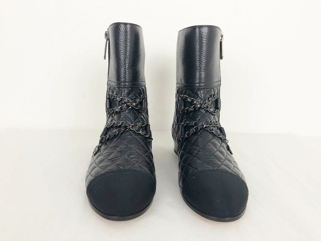 NEW Chanel Quilted Cap-Toe Ankle Boots Size 7 – KMK Luxury Consignment